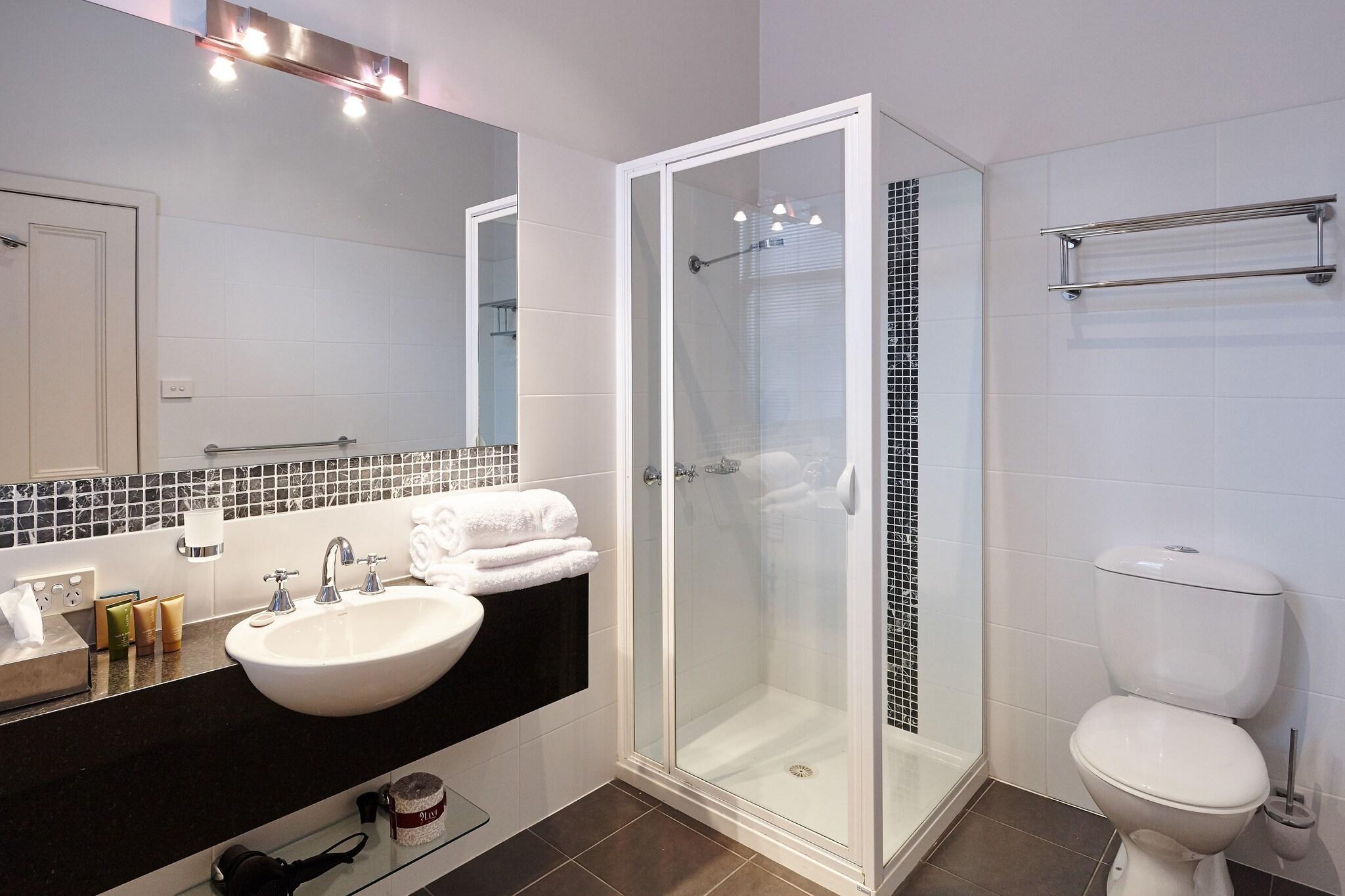 Auldington Hotel by null