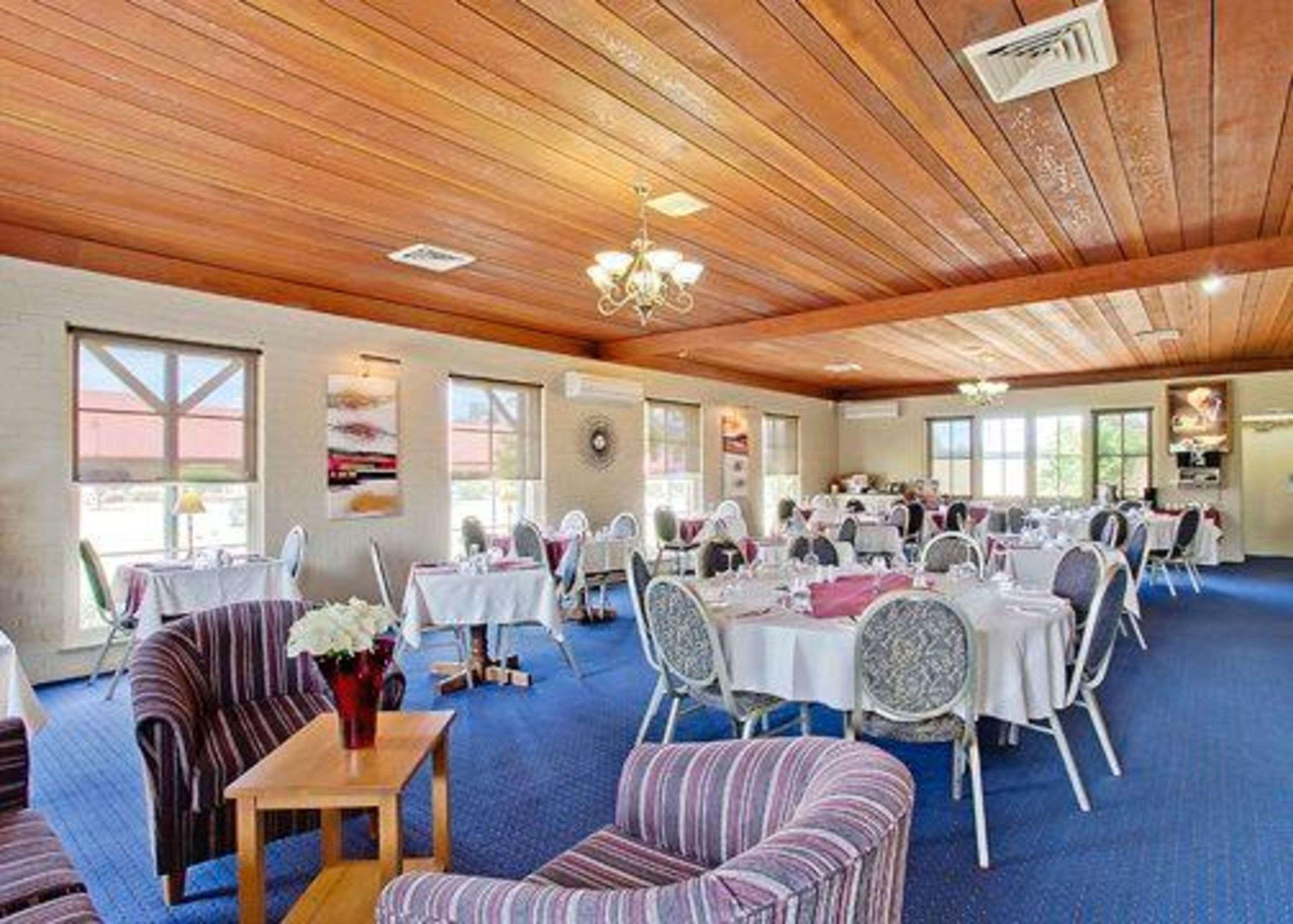 Bushmans Motor Inn