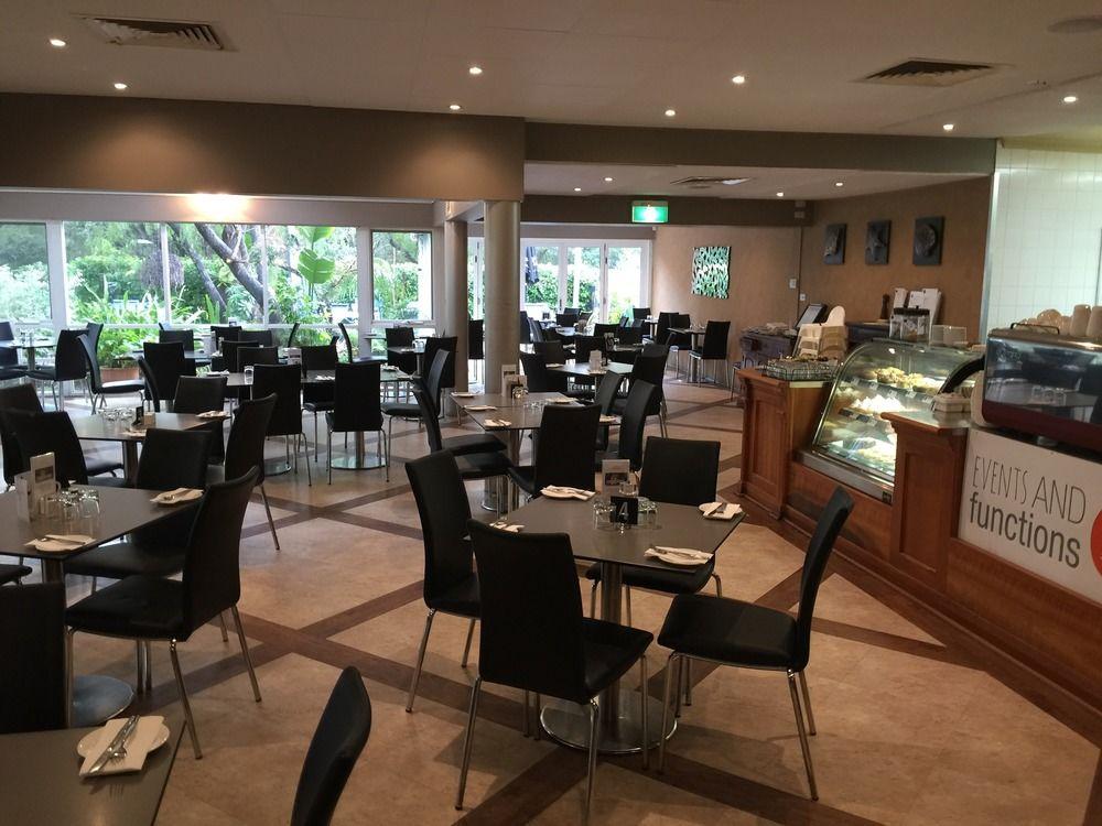 Broadwater Beach Resort
