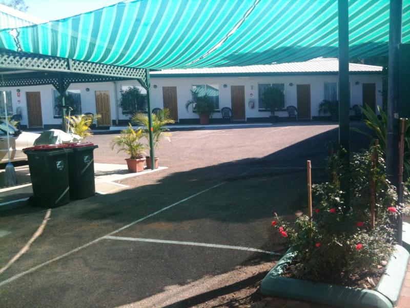Central Point Motel
