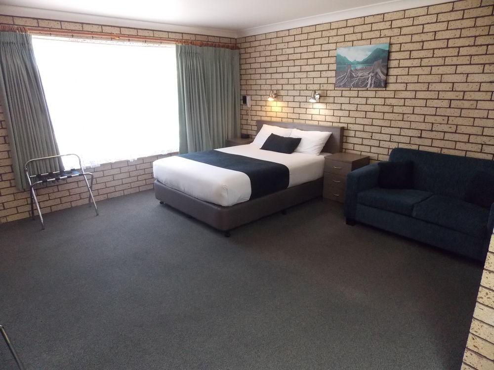 Cowra Crest Motel by null