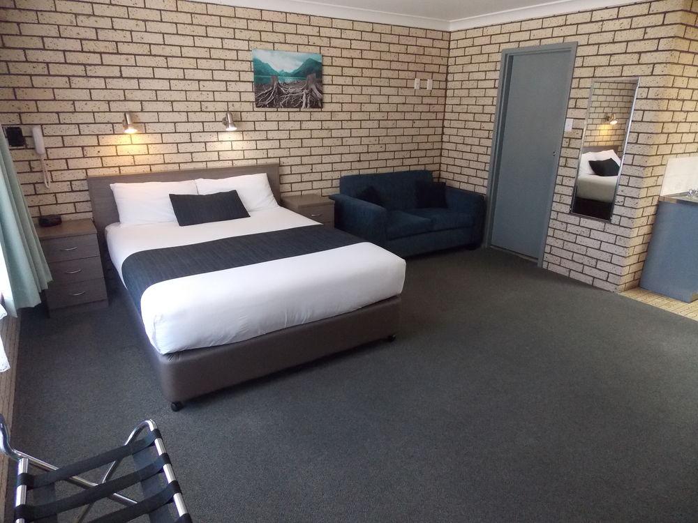 Cowra Crest Motel by null