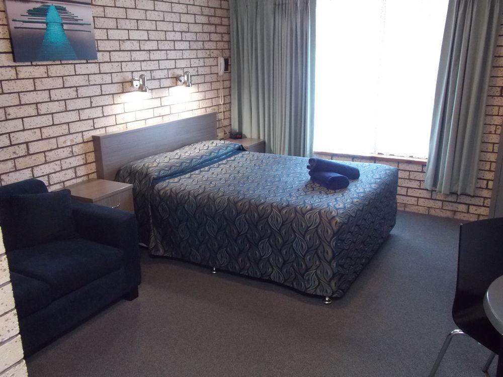 Cowra Crest Motel by null