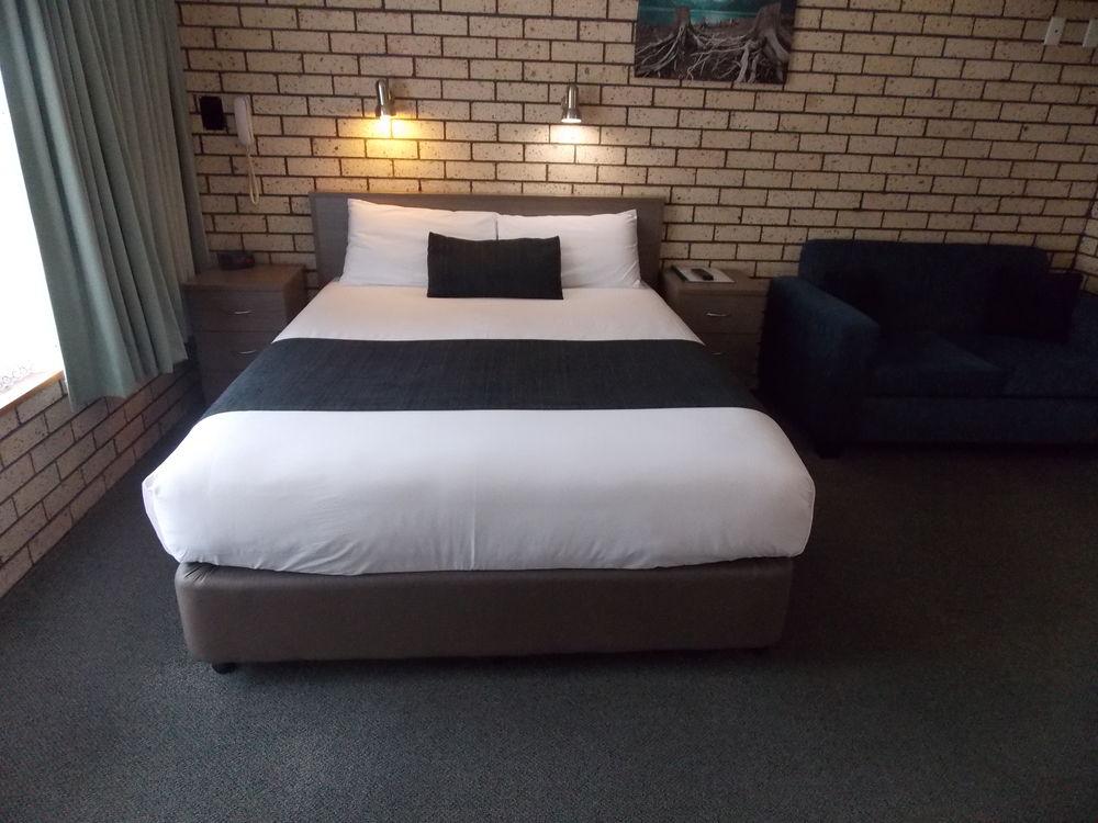 Cowra Crest Motel by null