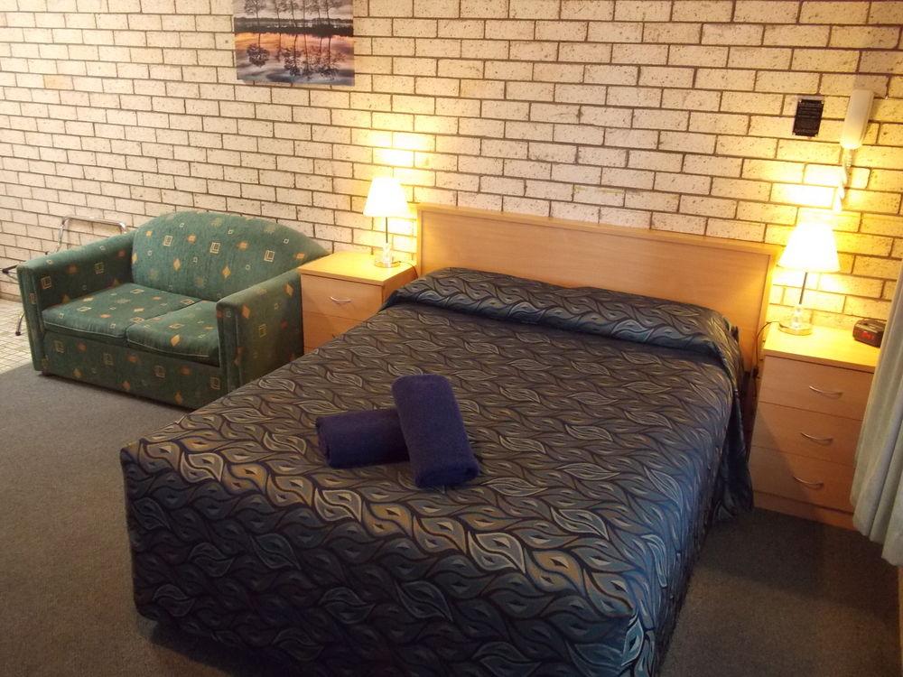 Cowra Crest Motel by null