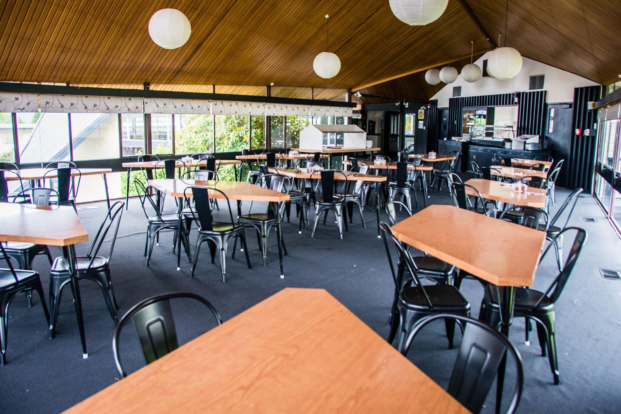 Fiordland Hotel
