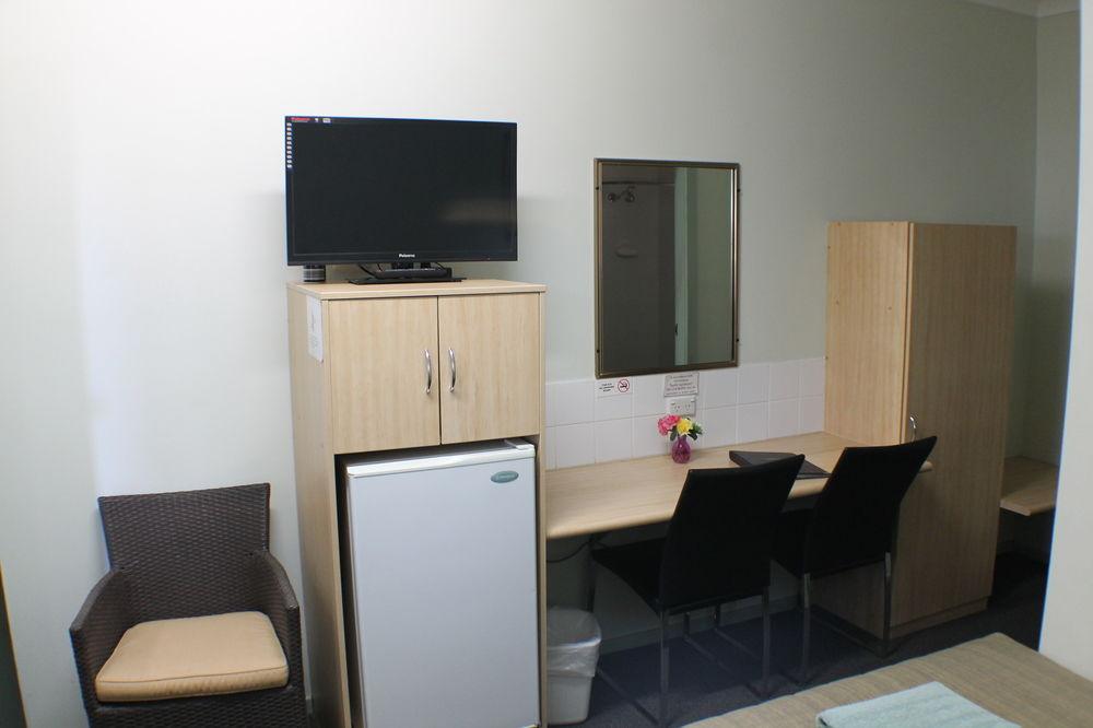 Lake Forbes Motel by null