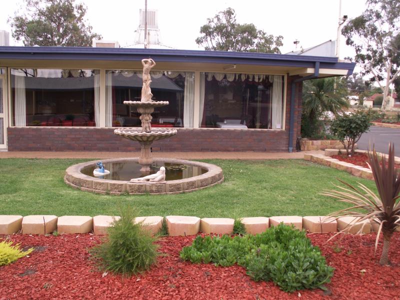 Parkview Motor Inn Parkes by null