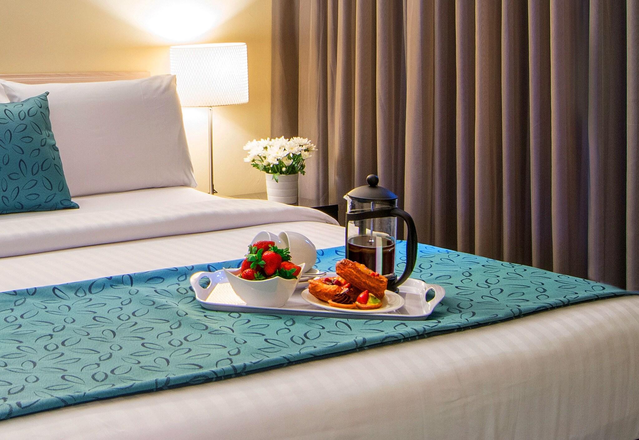 The Peninsula Riverside Serviced Apartments by null