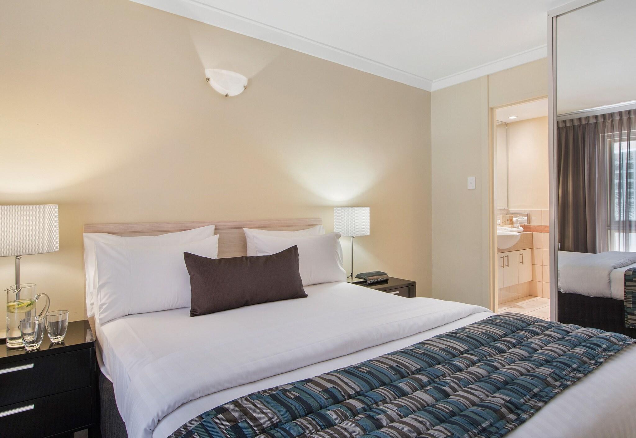 The Peninsula Riverside Serviced Apartments by null