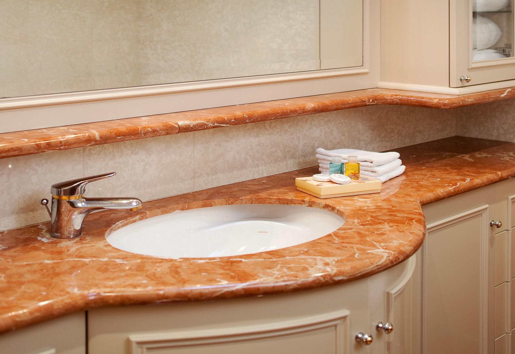 The Peninsula Riverside Serviced Apartments by null