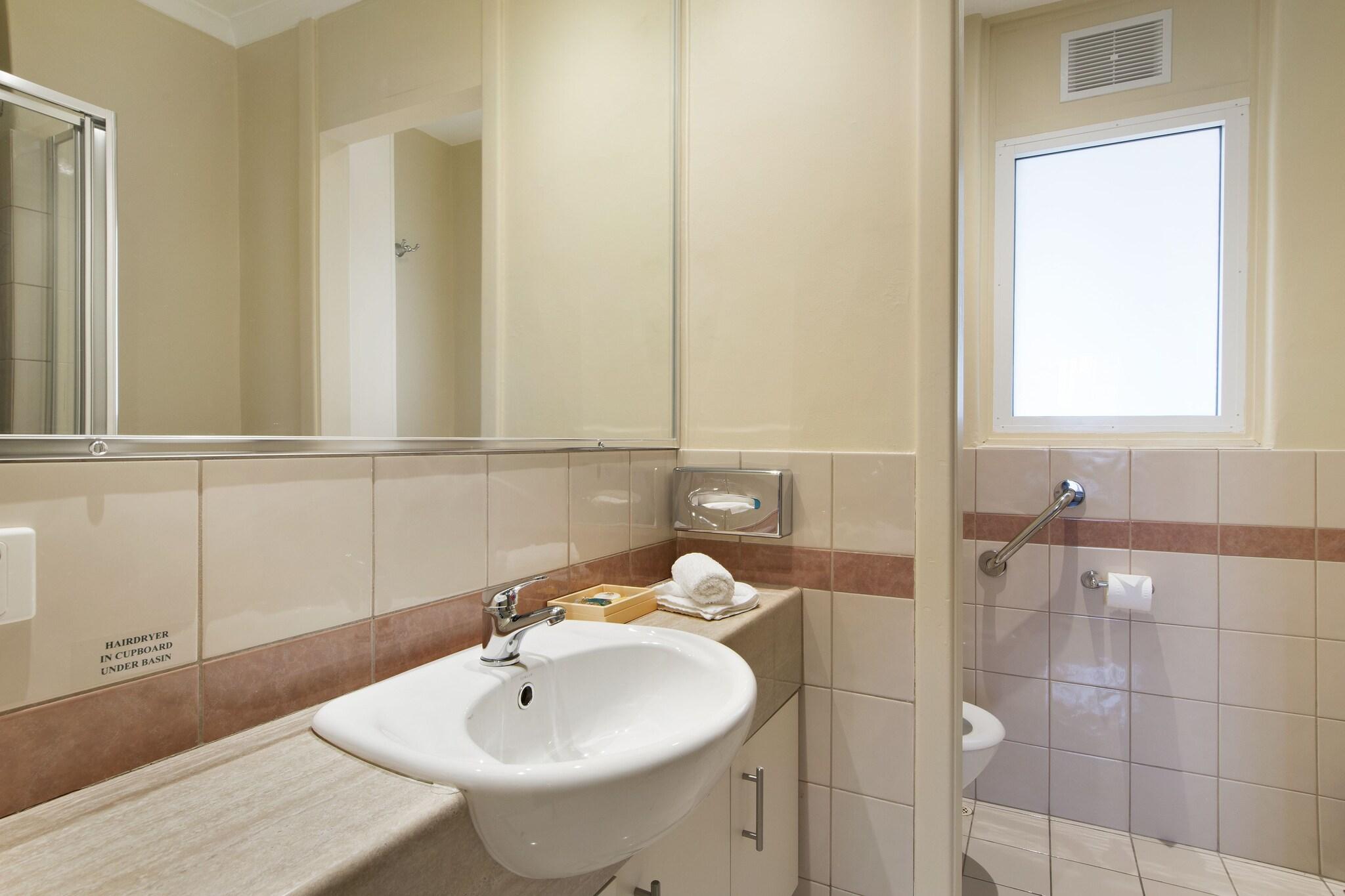 The Peninsula Riverside Serviced Apartments by null