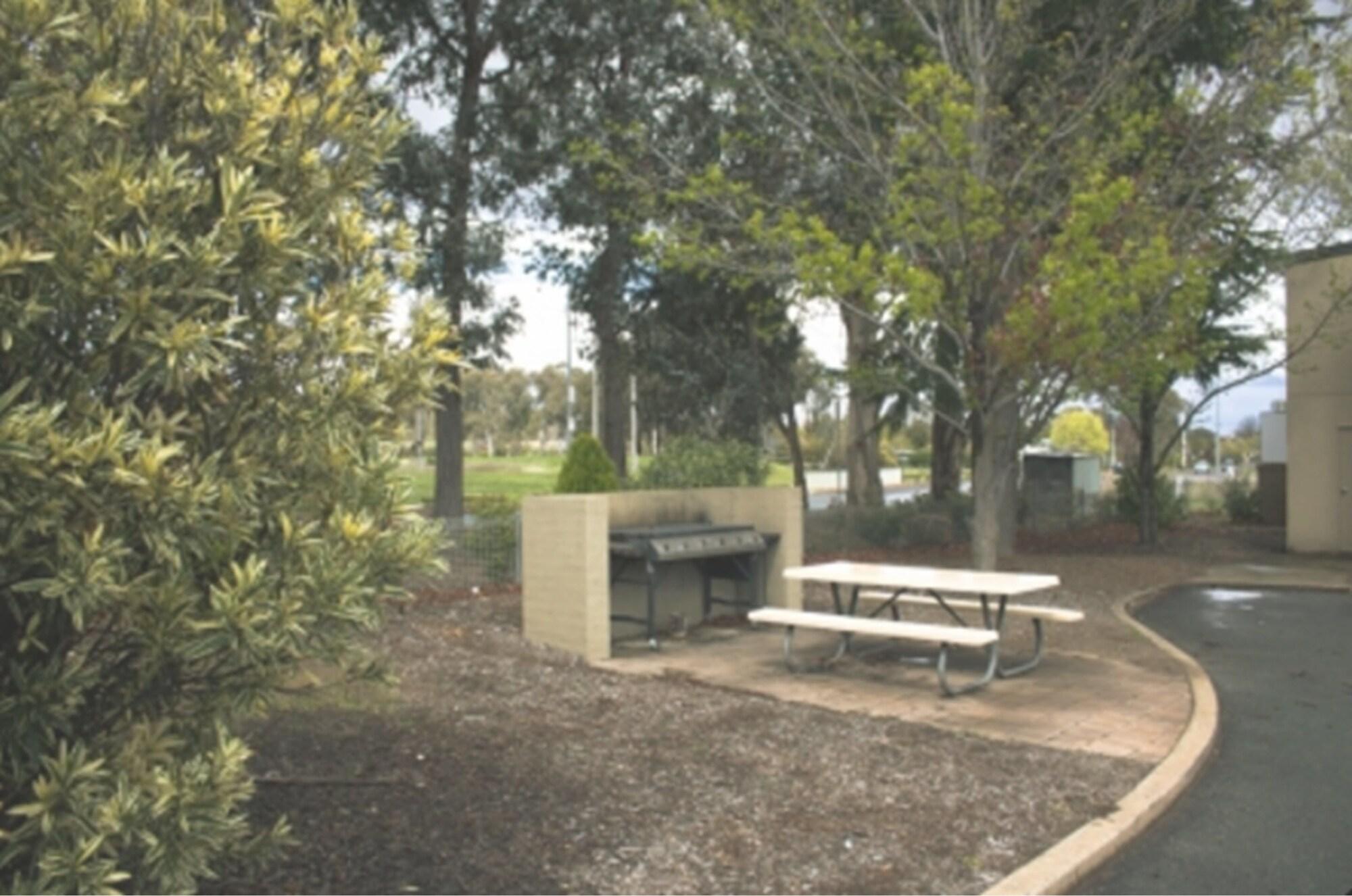 Red Cedars Motel by null