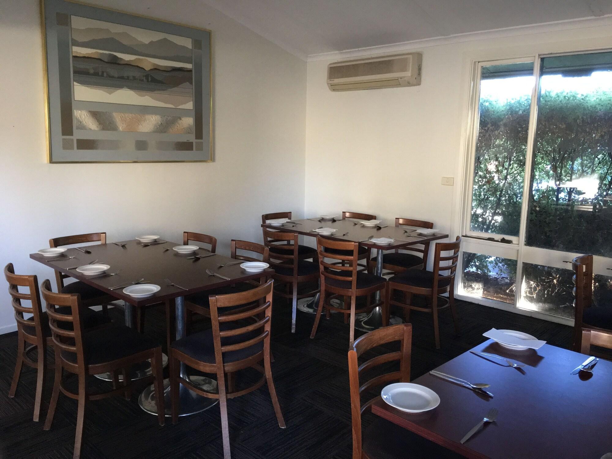 Red Cedars Motel by null