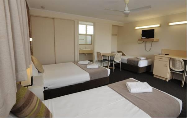 Shoredrive Motel