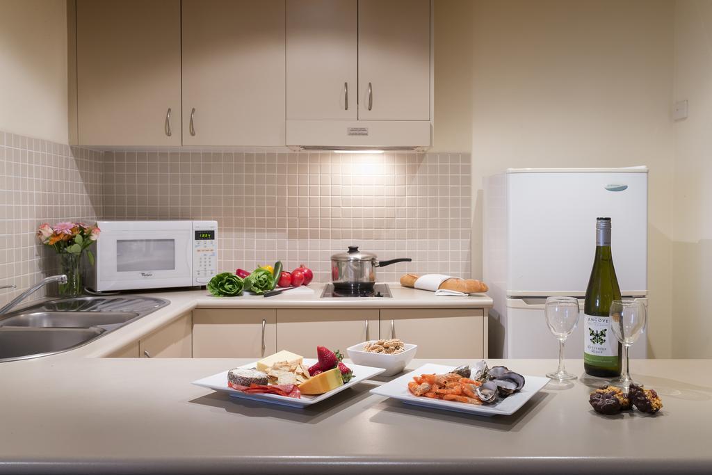 Canberra Parklands Central Apartments Hotel by null
