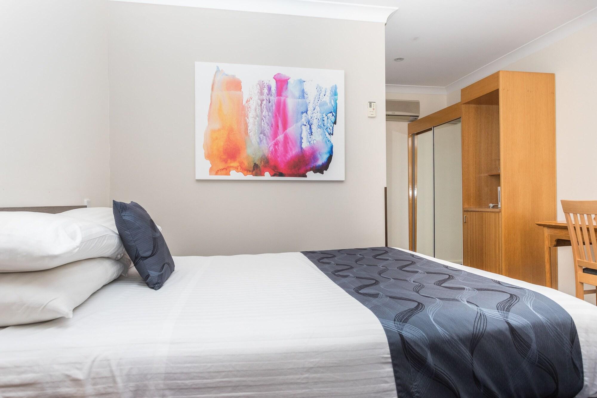 West End Motor Lodge by null