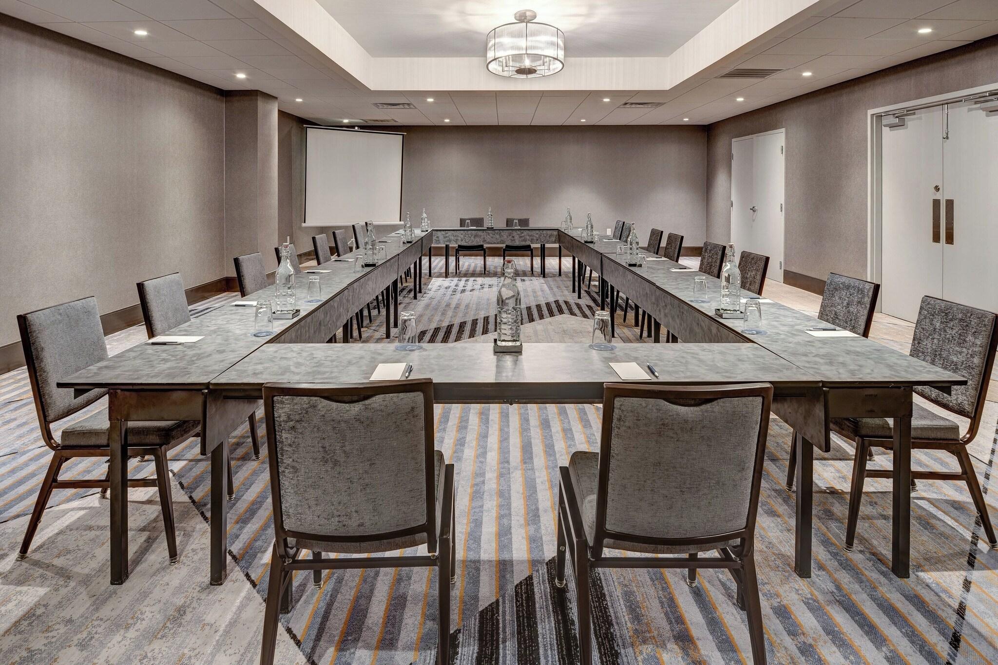 Sheraton Eatontown Hotel