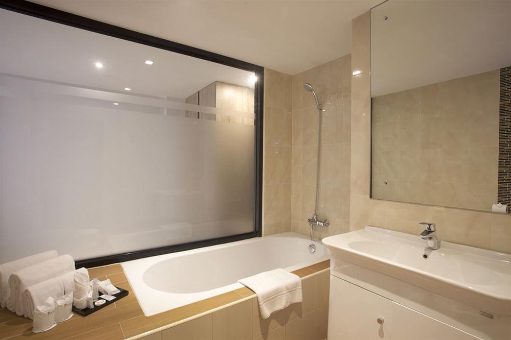 Paripas Patong Resort - фото