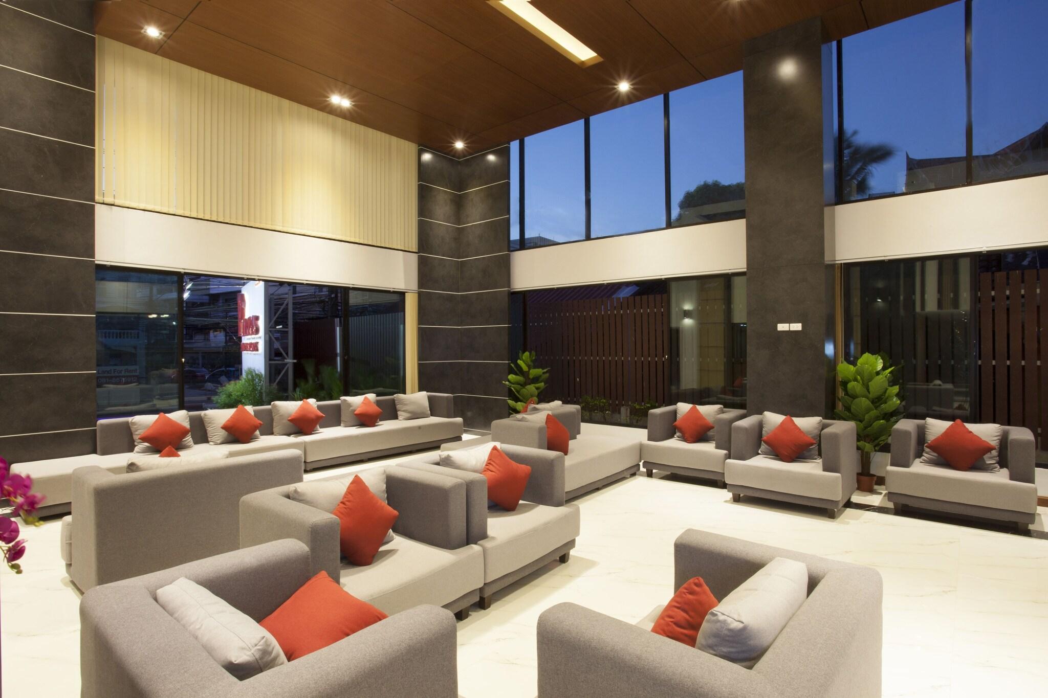 Paripas Patong Resort - photo