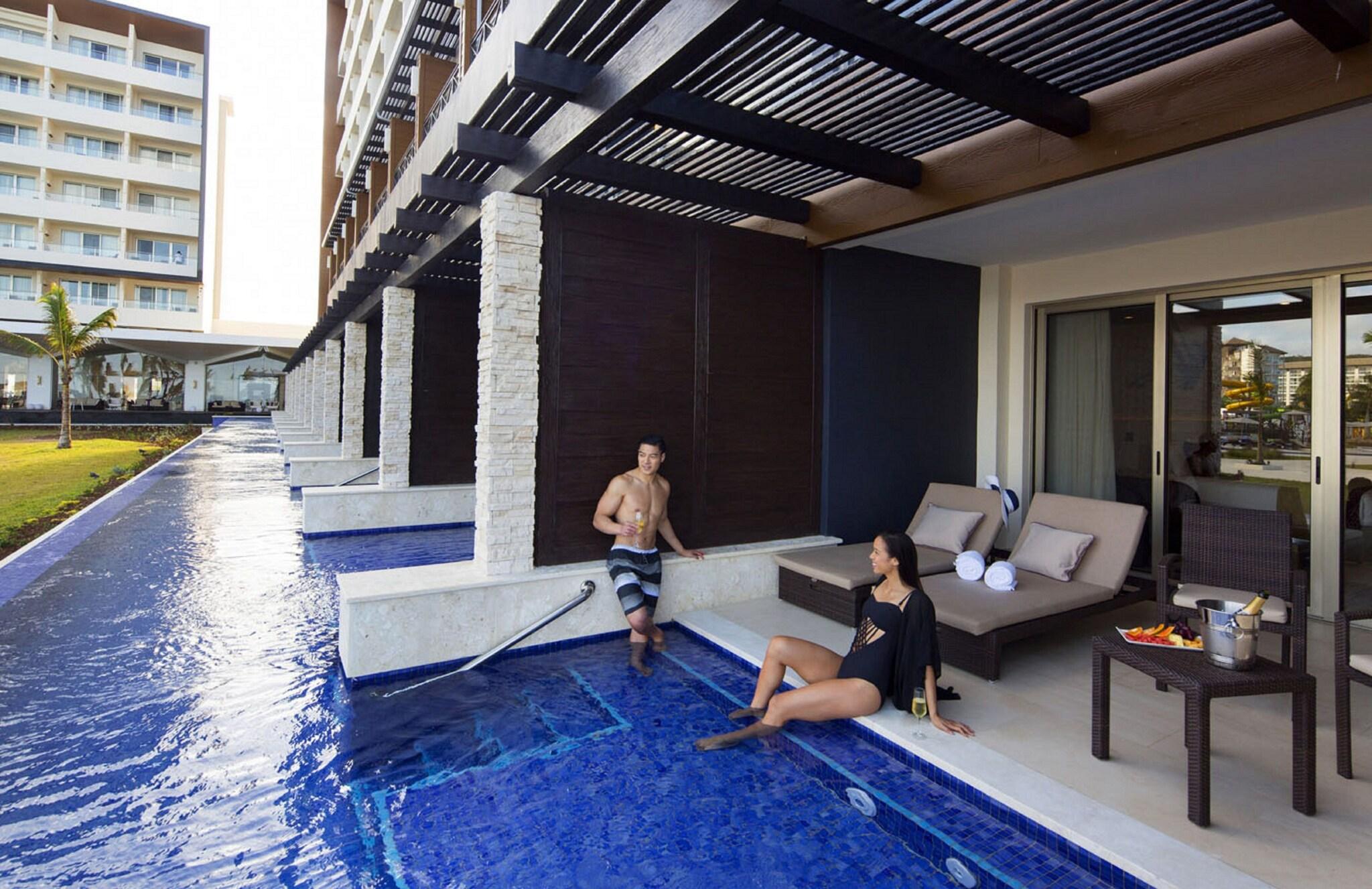Royalton Blue Waters Autograph All-Inclusive Resor