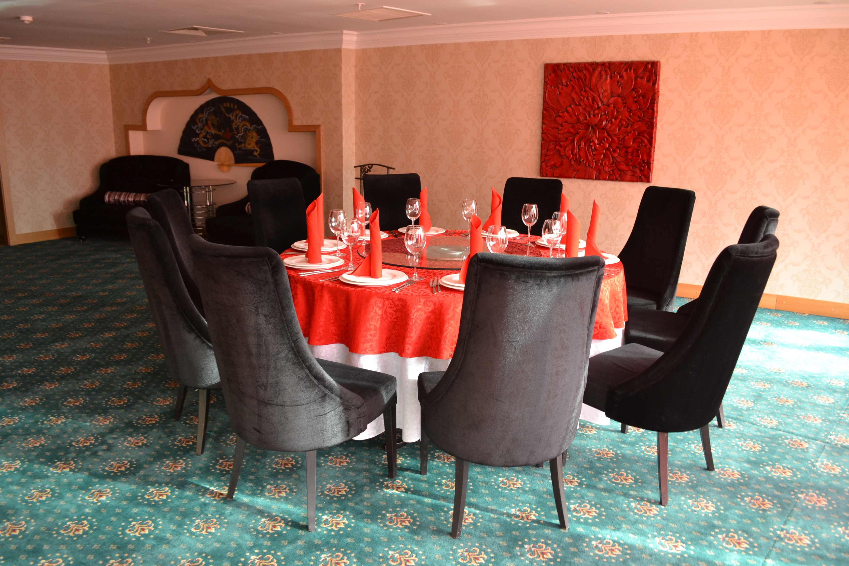 Diplomat Hotel & Business Center by null