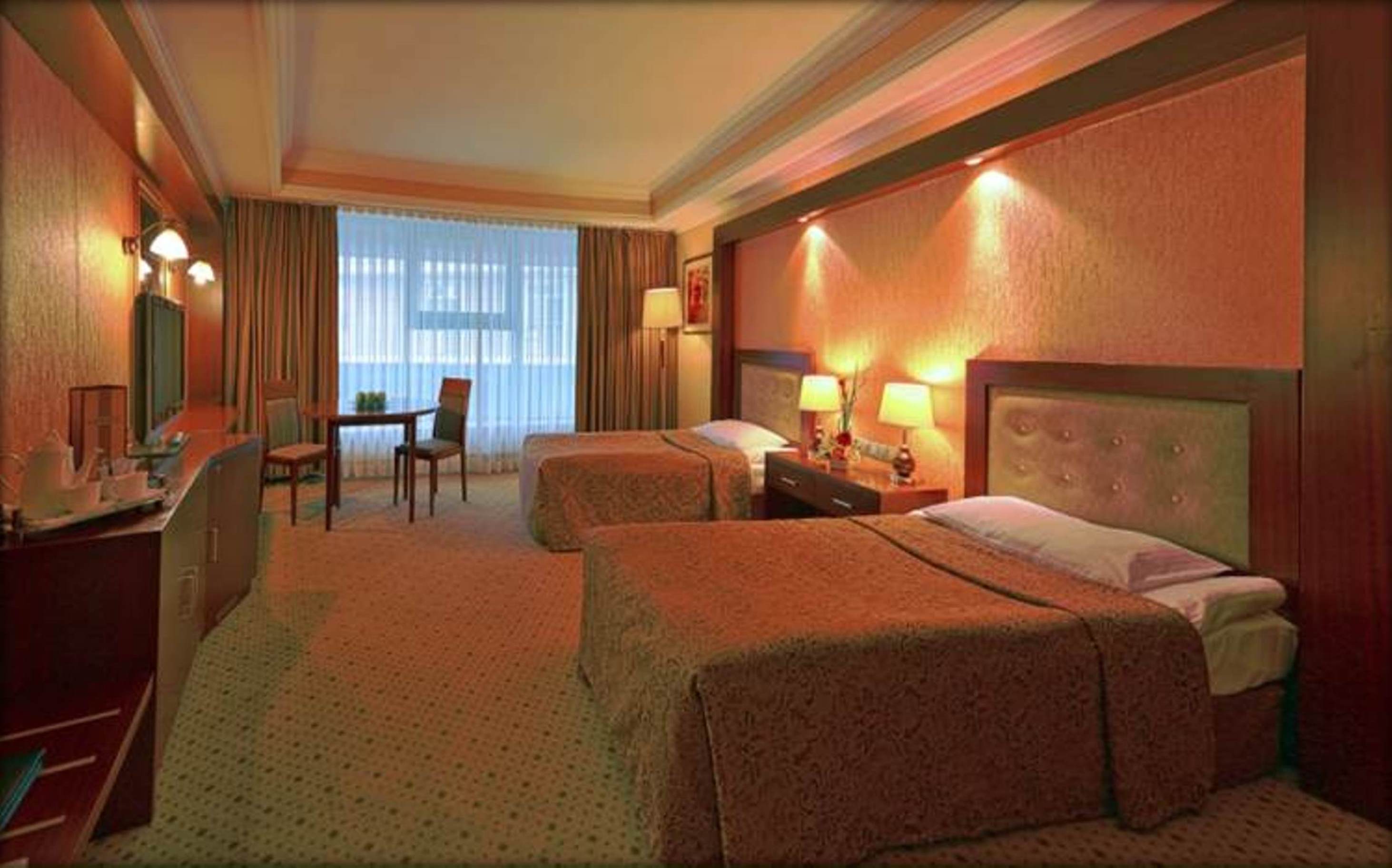 Diplomat Hotel & Business Center by null