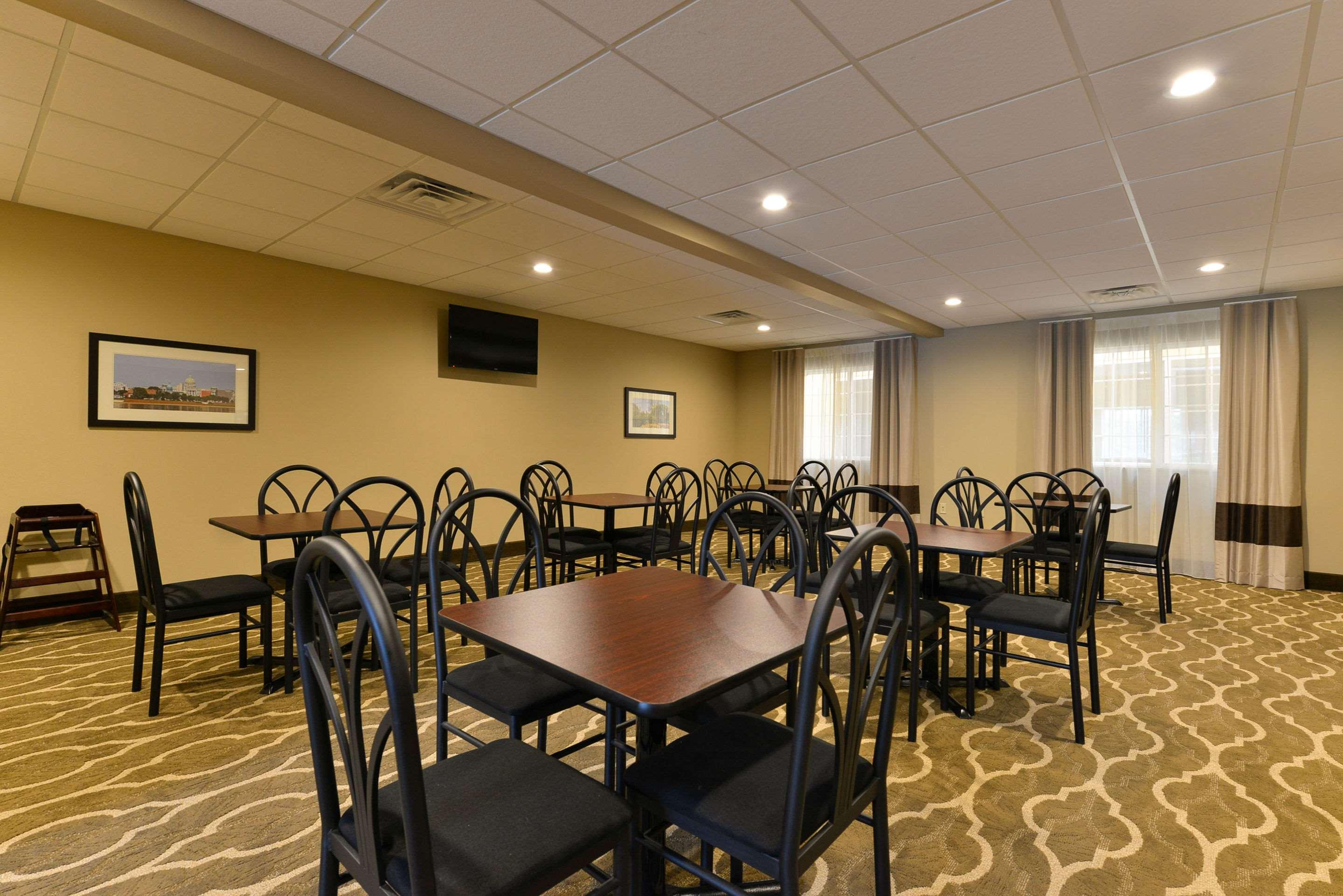 Days Inn & Suites Manheim Lebanon