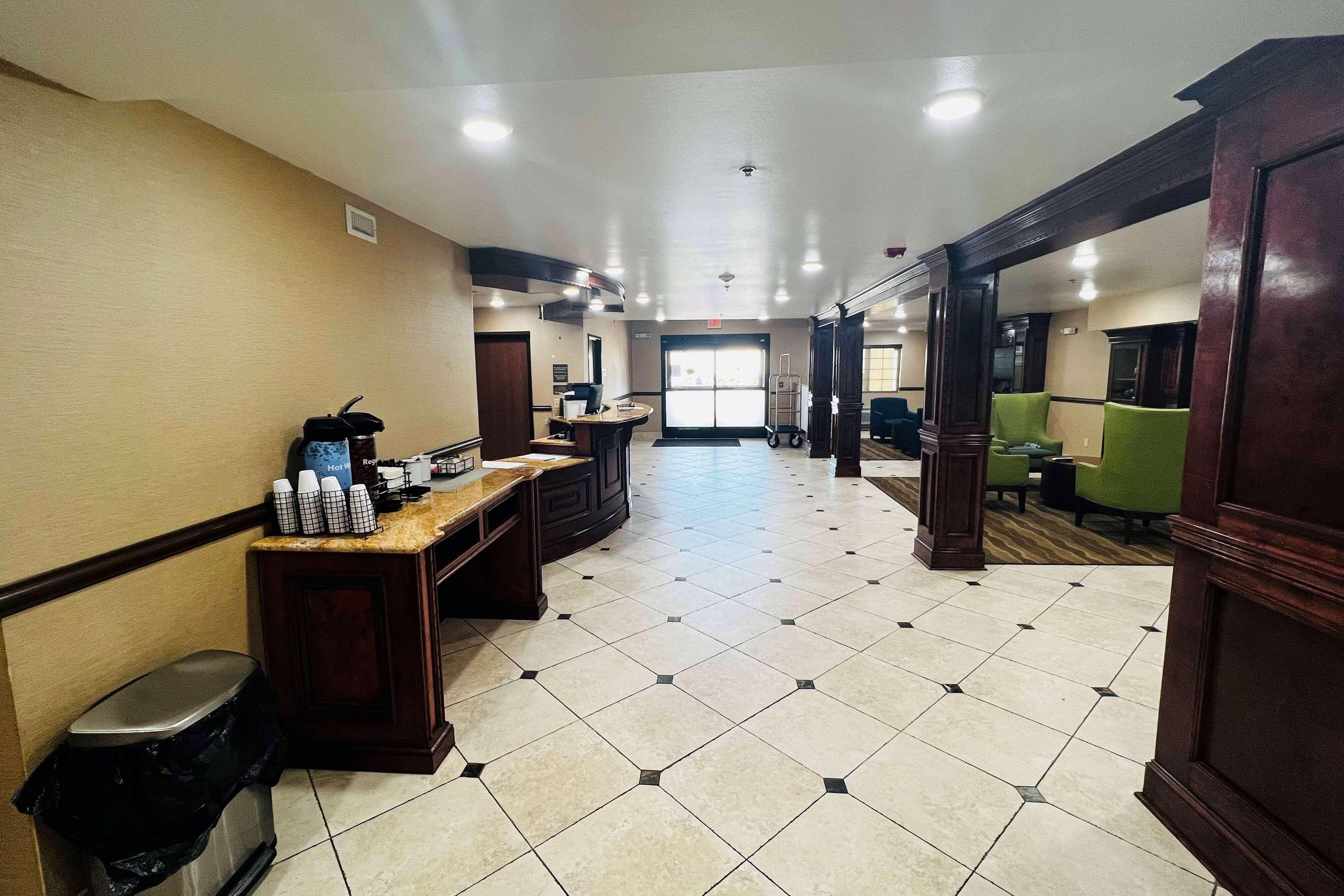 Days Inn By Wyndham Jackson Downtown