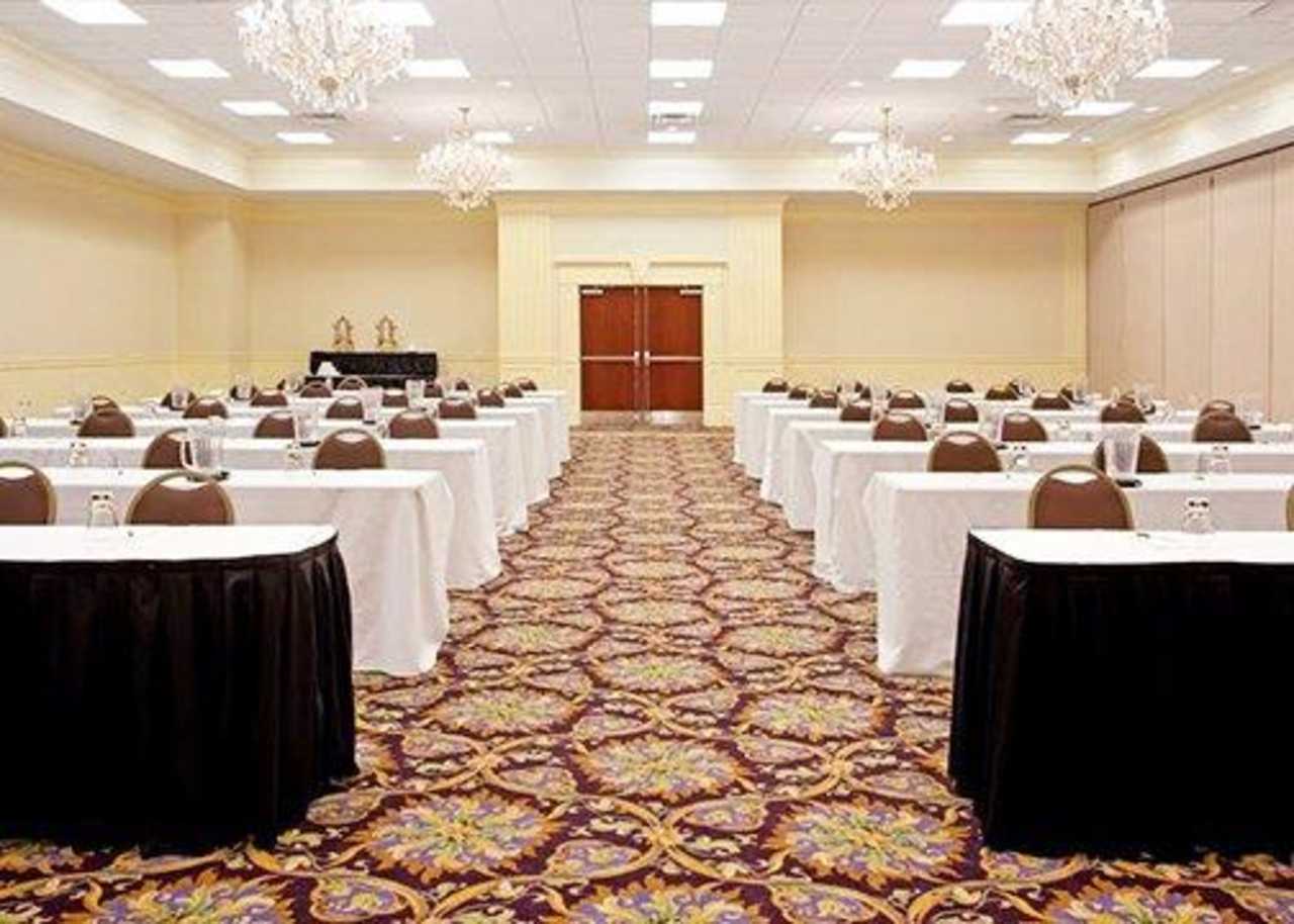 Clarion Hotel & Convention Center Joliet