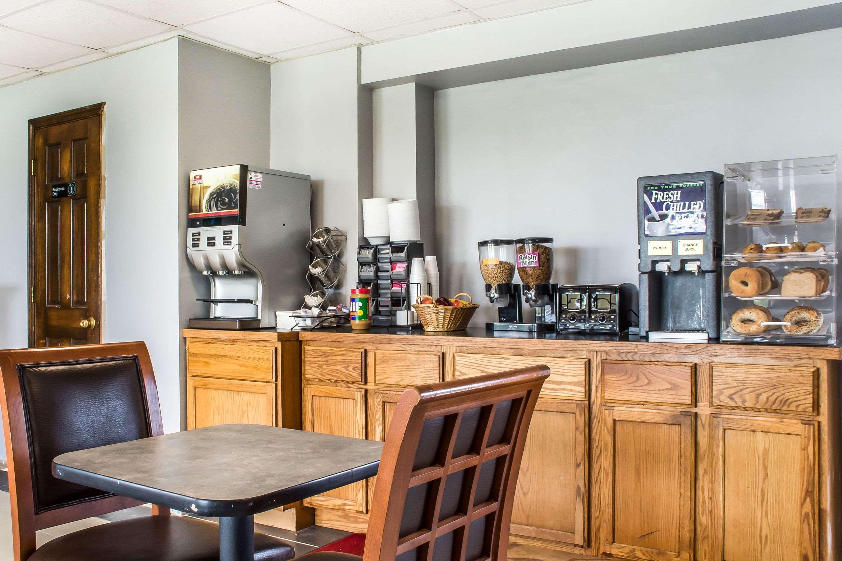 Econo Lodge Rochester