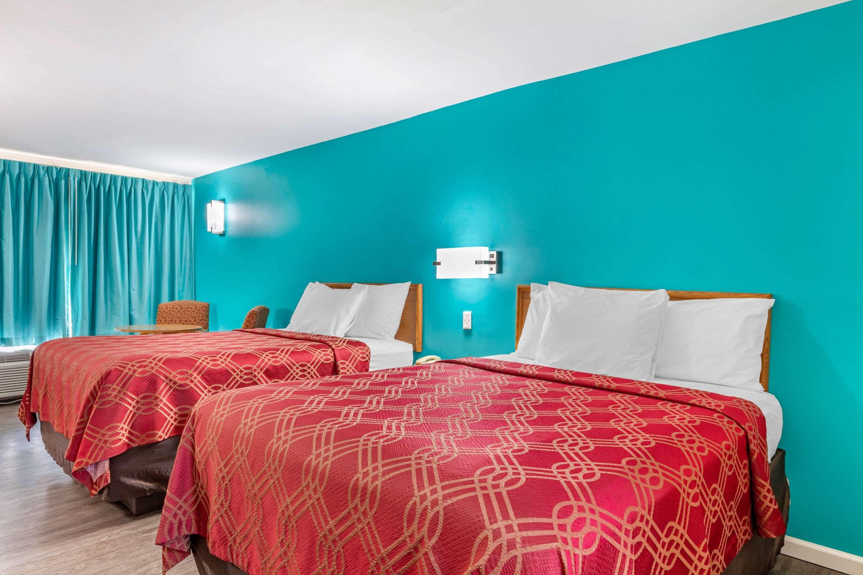 Quad room