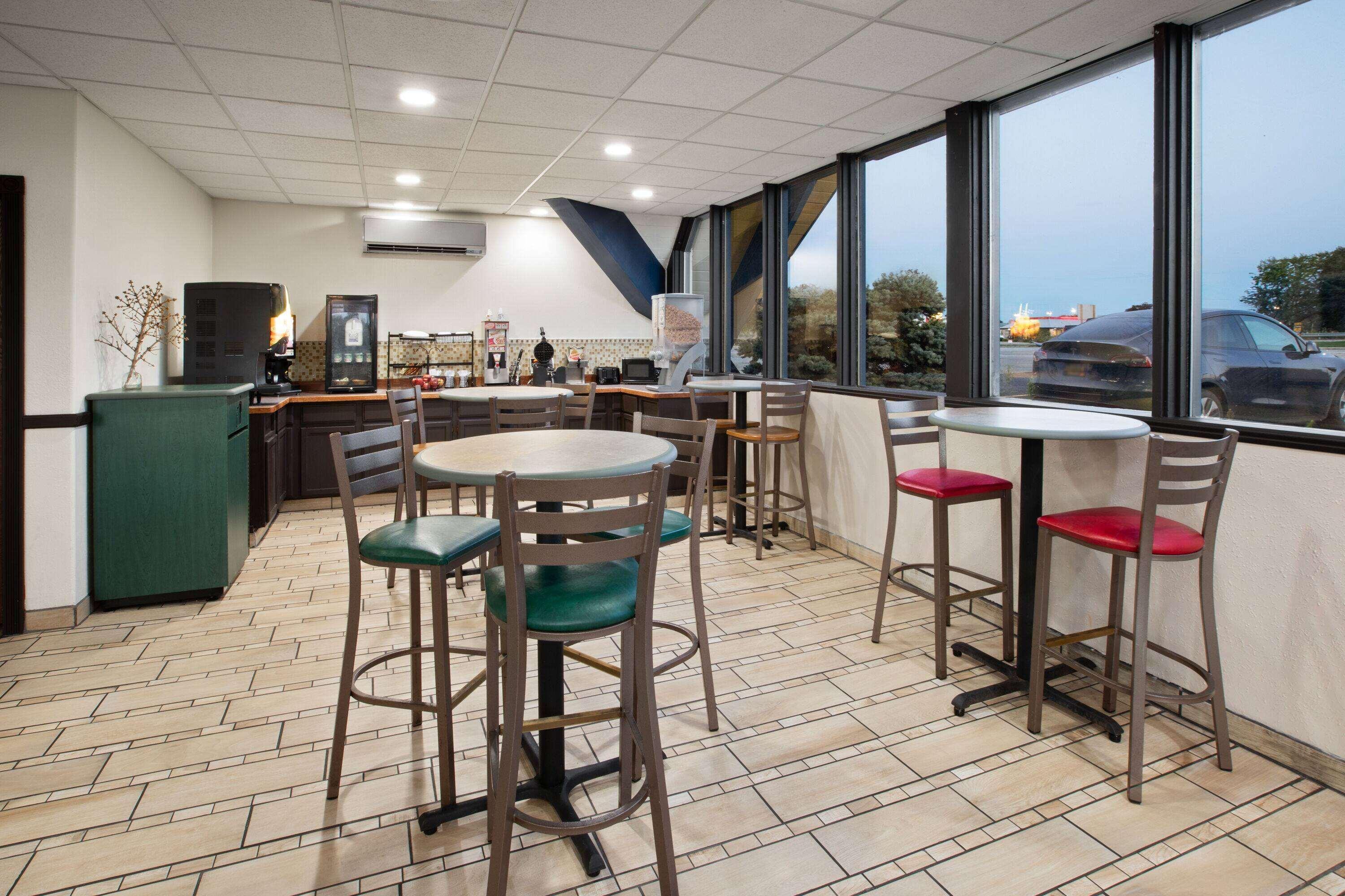 Baymont By Wyndham Bay City