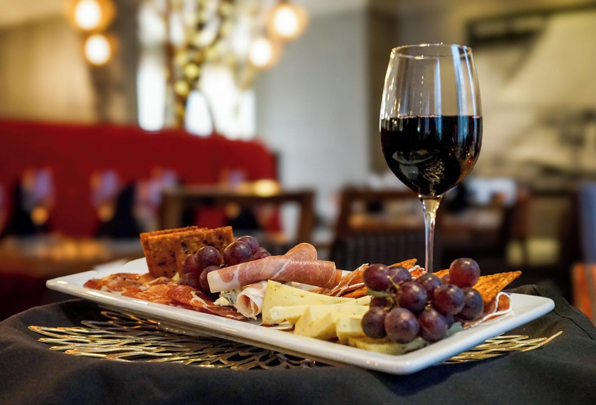 The White House Hotel by null