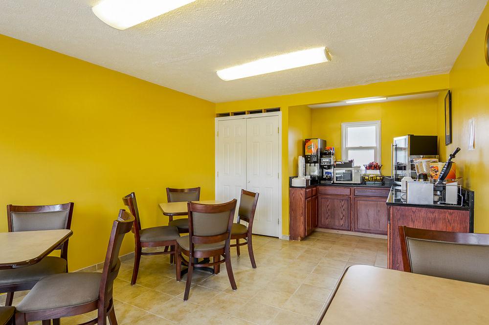 Econo Lodge Woodstock - Shenandoah Valley I-81