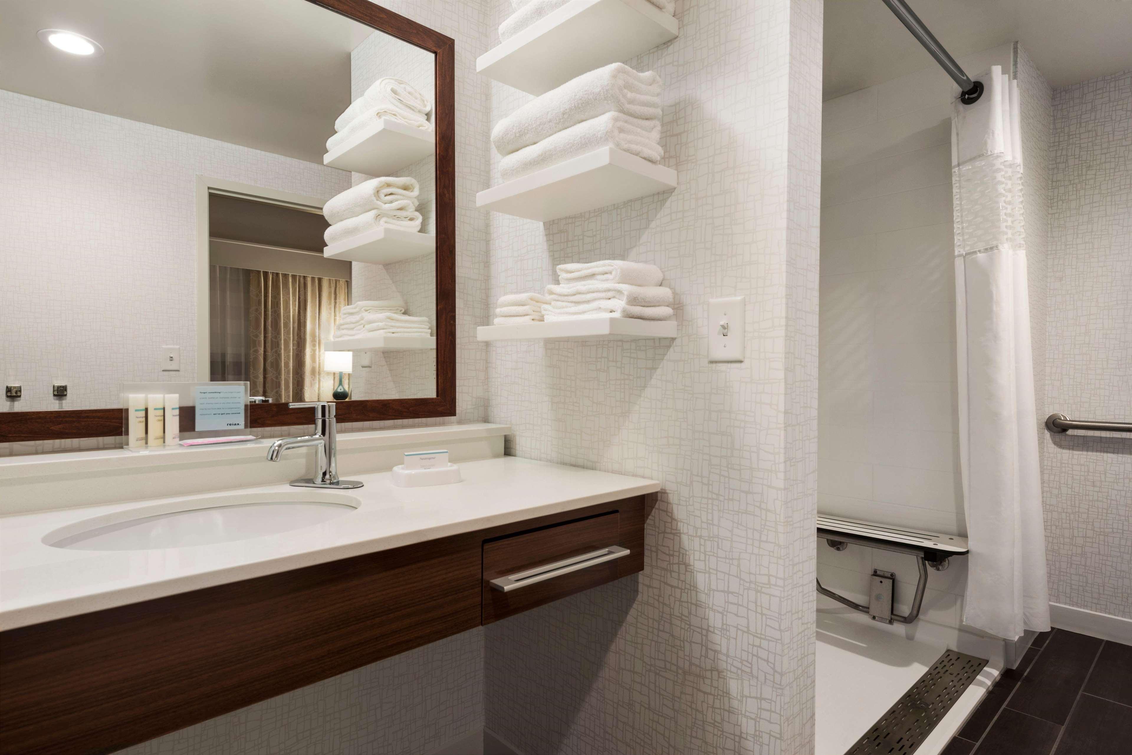 Hampton Inn Lincoln Airport