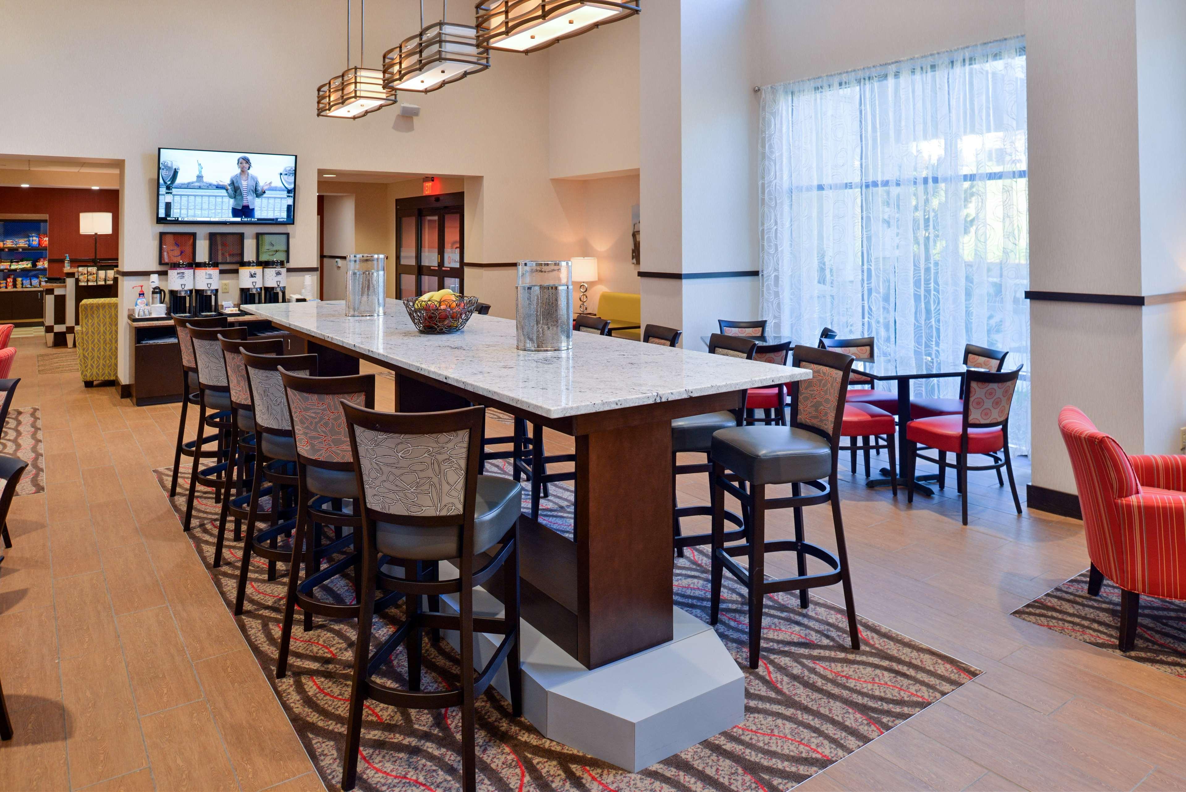 Hampton Inn & Suites California