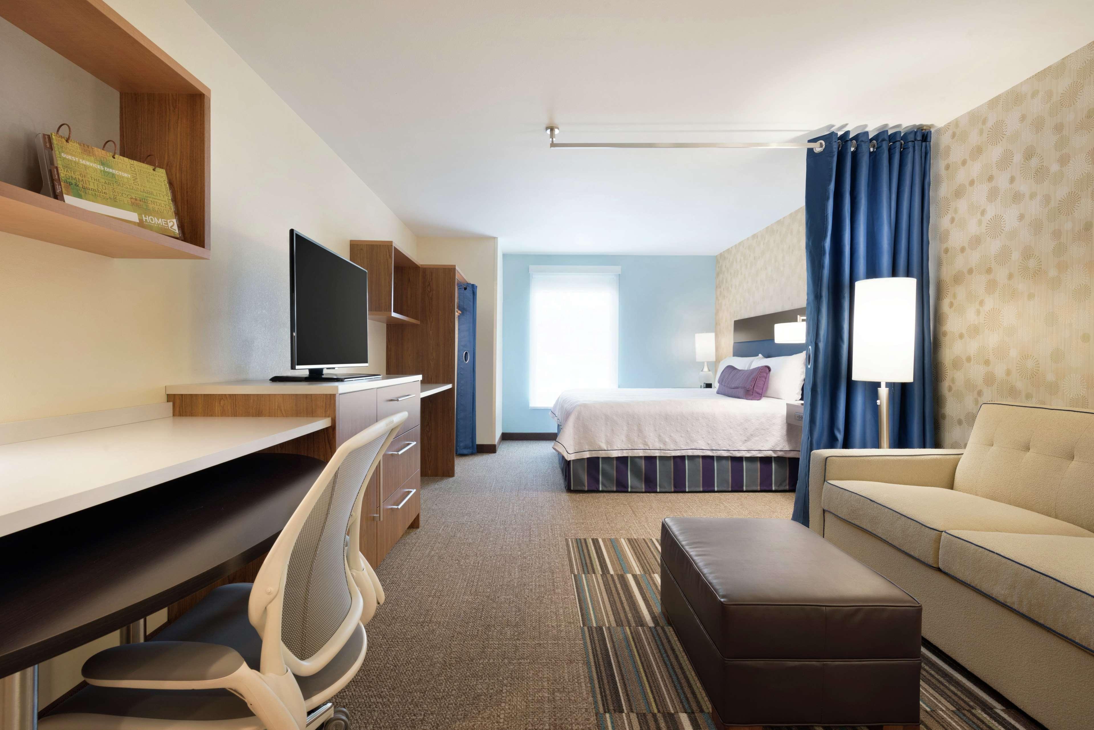 Home2 Suites By Hilton - Milwaukee Airport