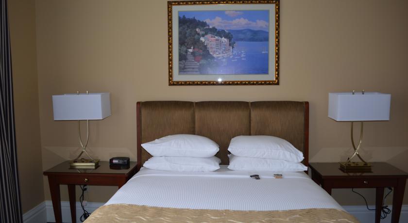 The Louie, A Davenport Hotel, Autograph Collection by null