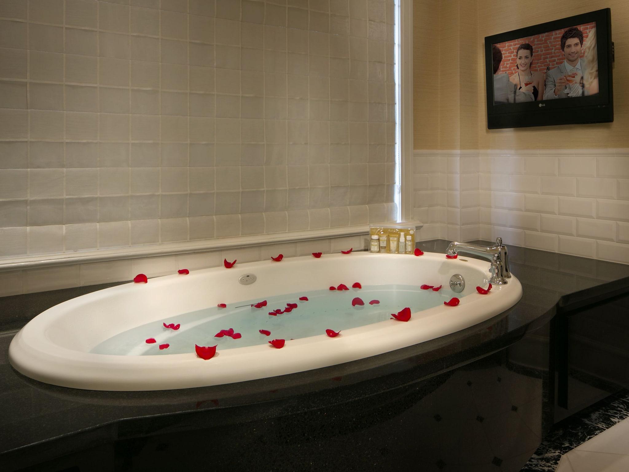 The Raphael Hotel, Autograph Collection by null