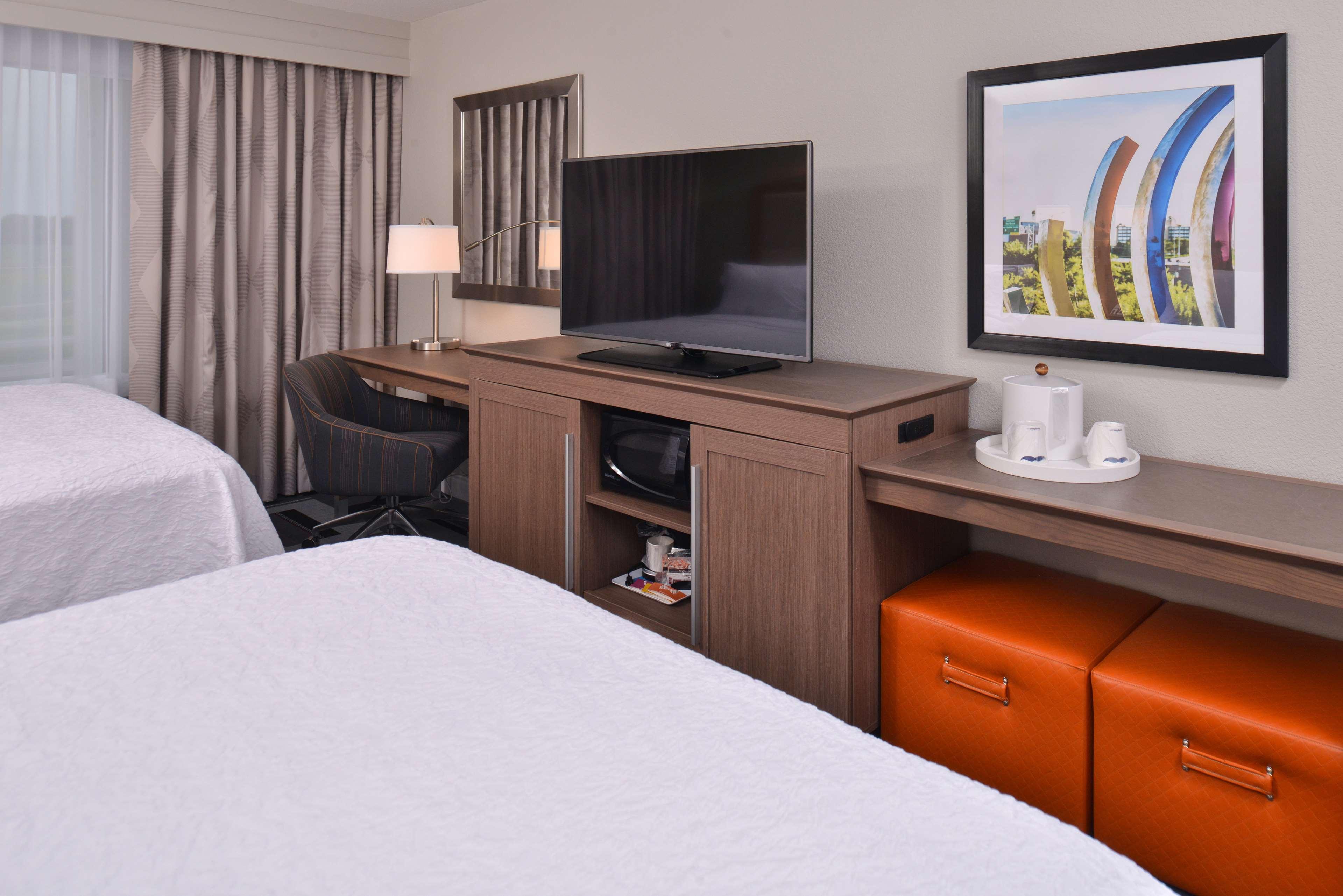 Hampton Inn & Suites Ame