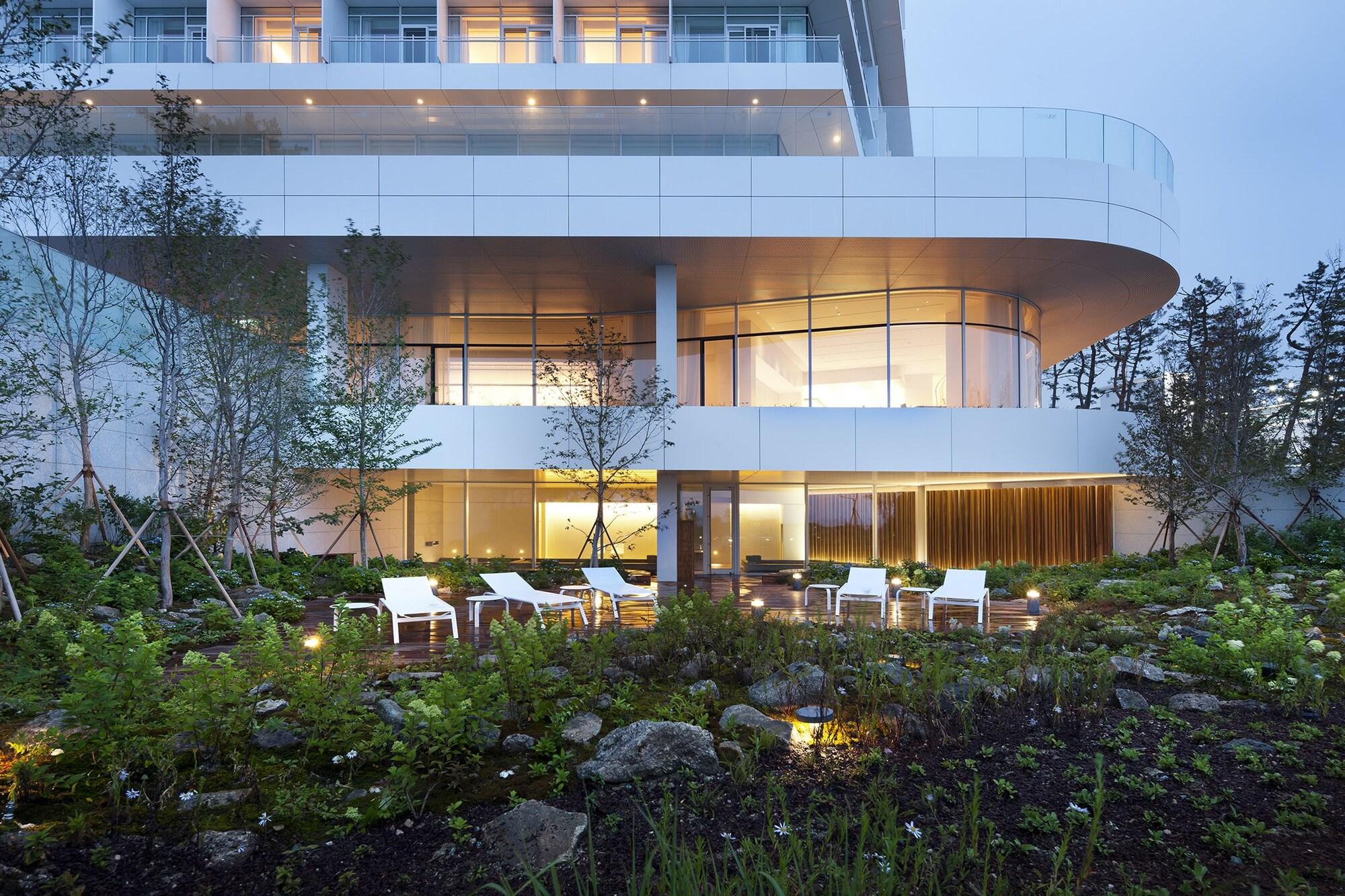 SEAMARQ Hotel by null