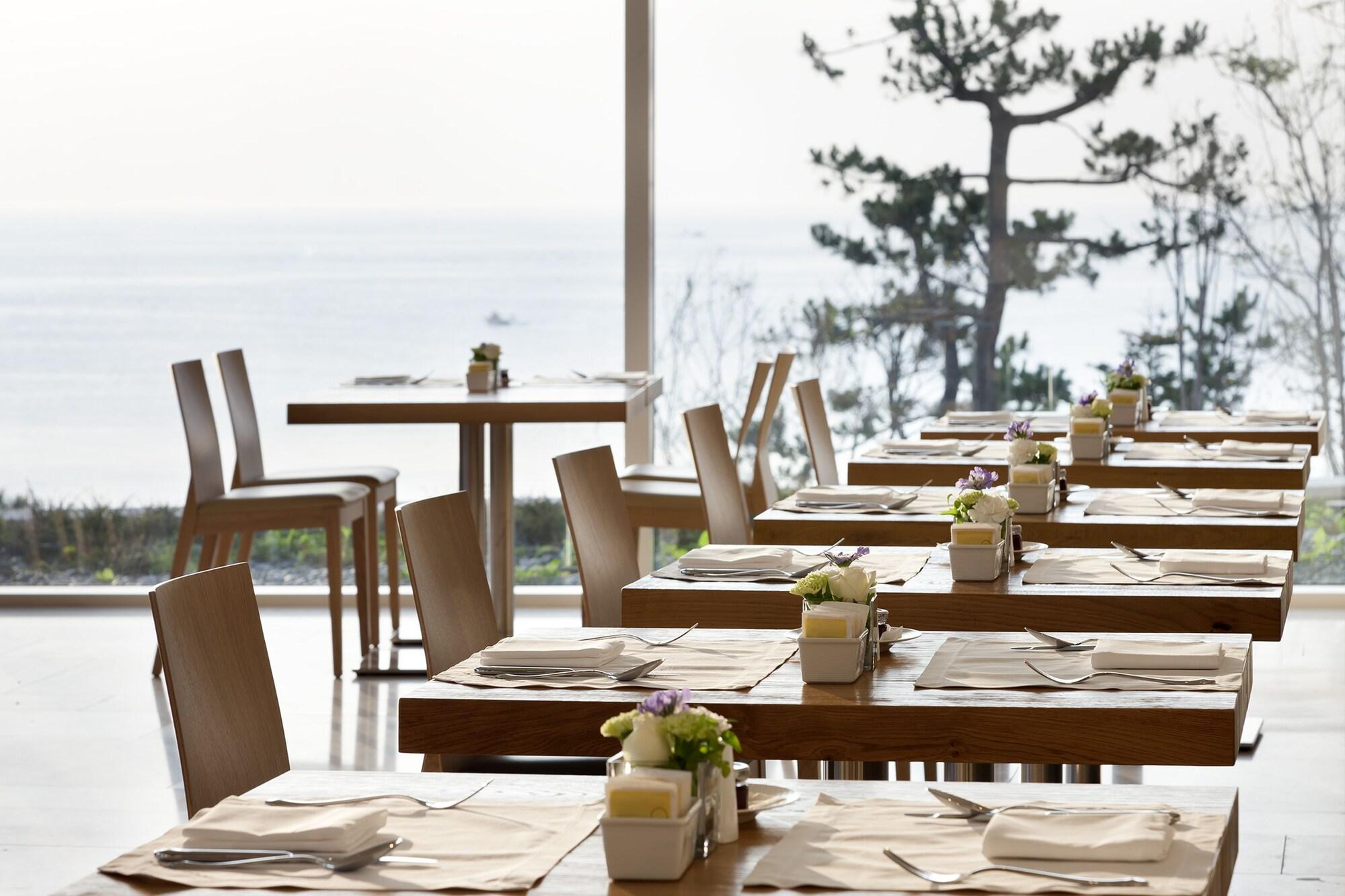 SEAMARQ Hotel by null