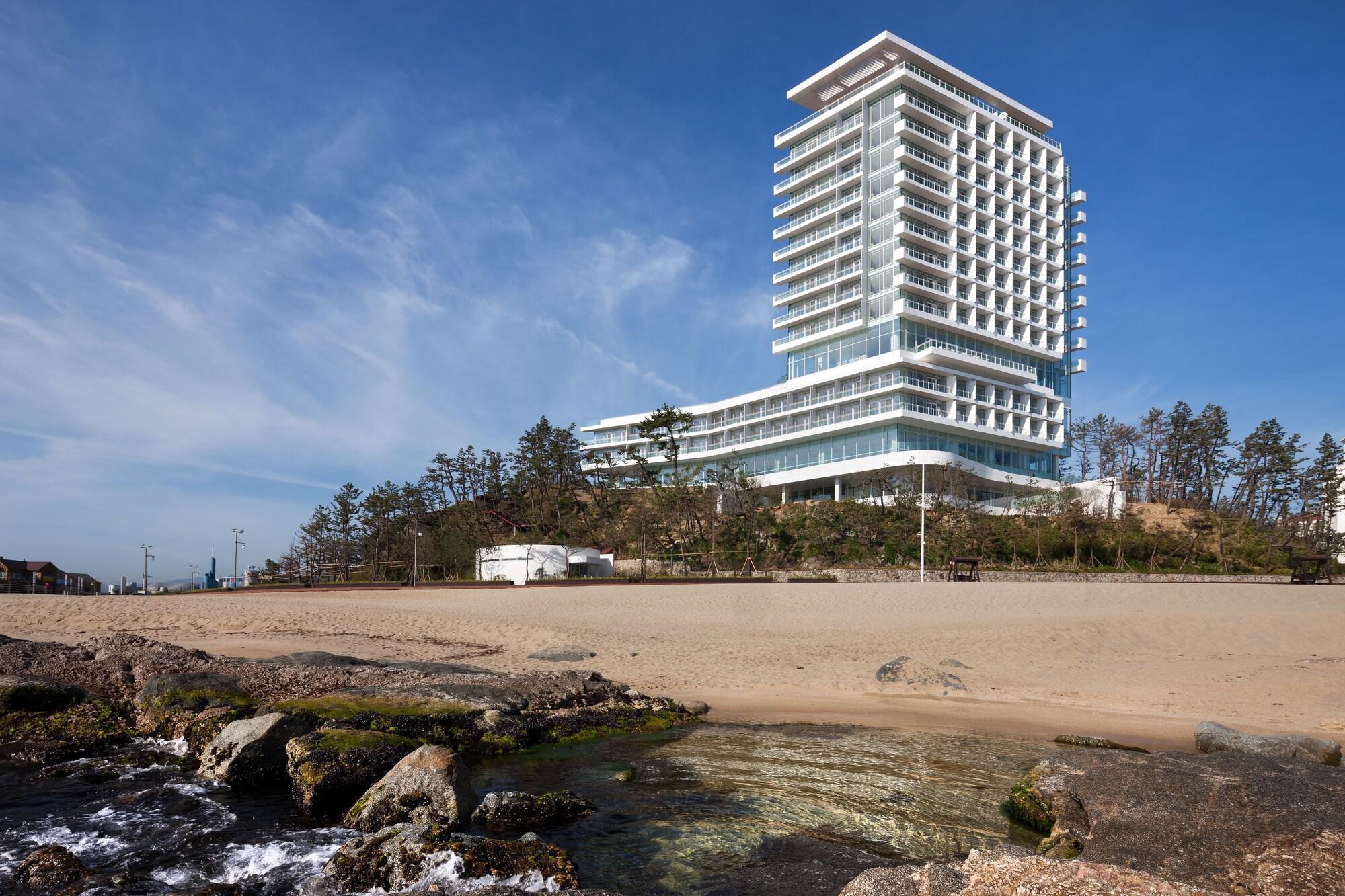 SEAMARQ Hotel by null