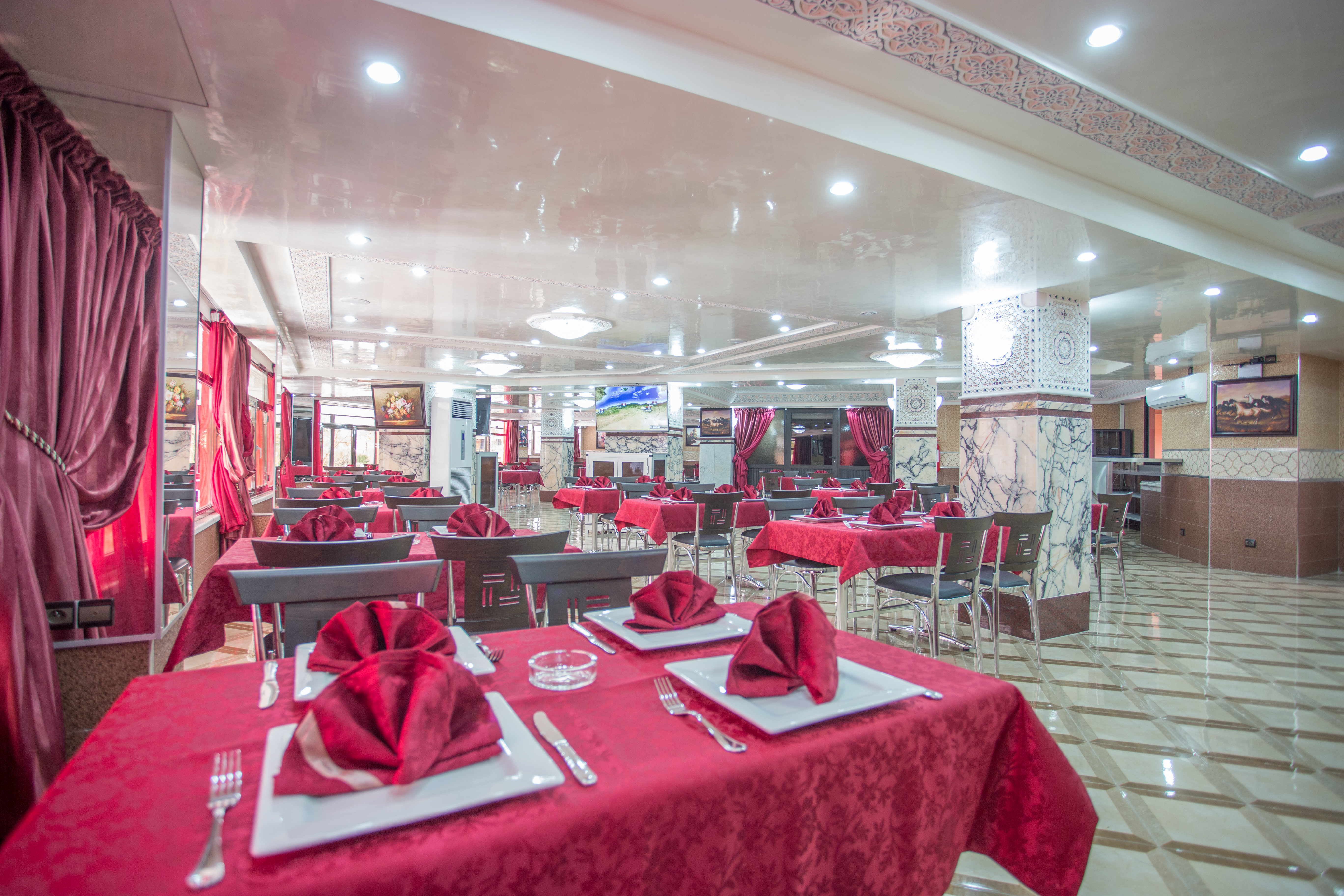 Hotel Les Ambassadeurs