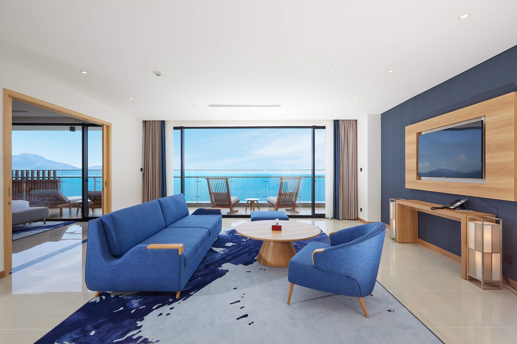 Suite, luxury, ocean view