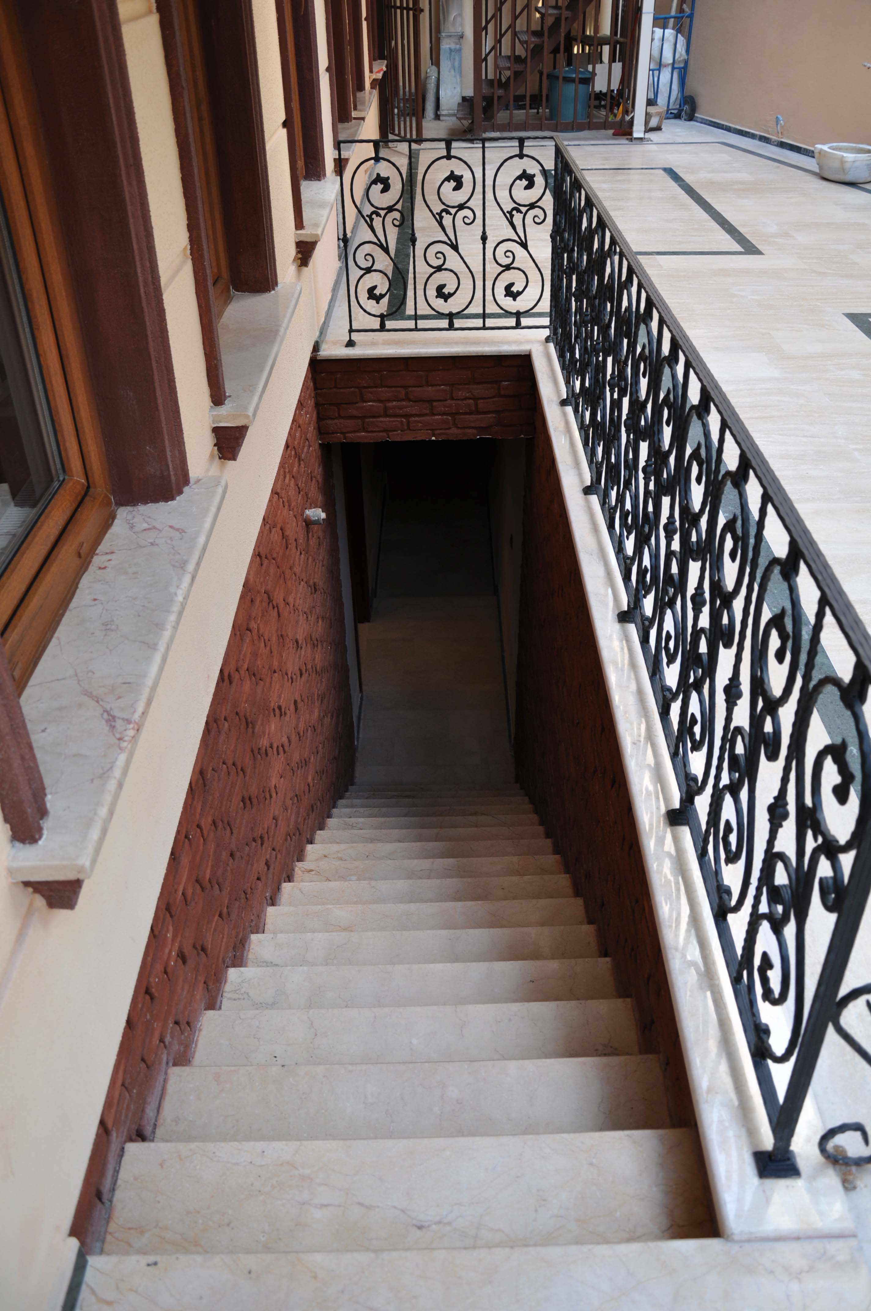 Aruna Hotel - фото