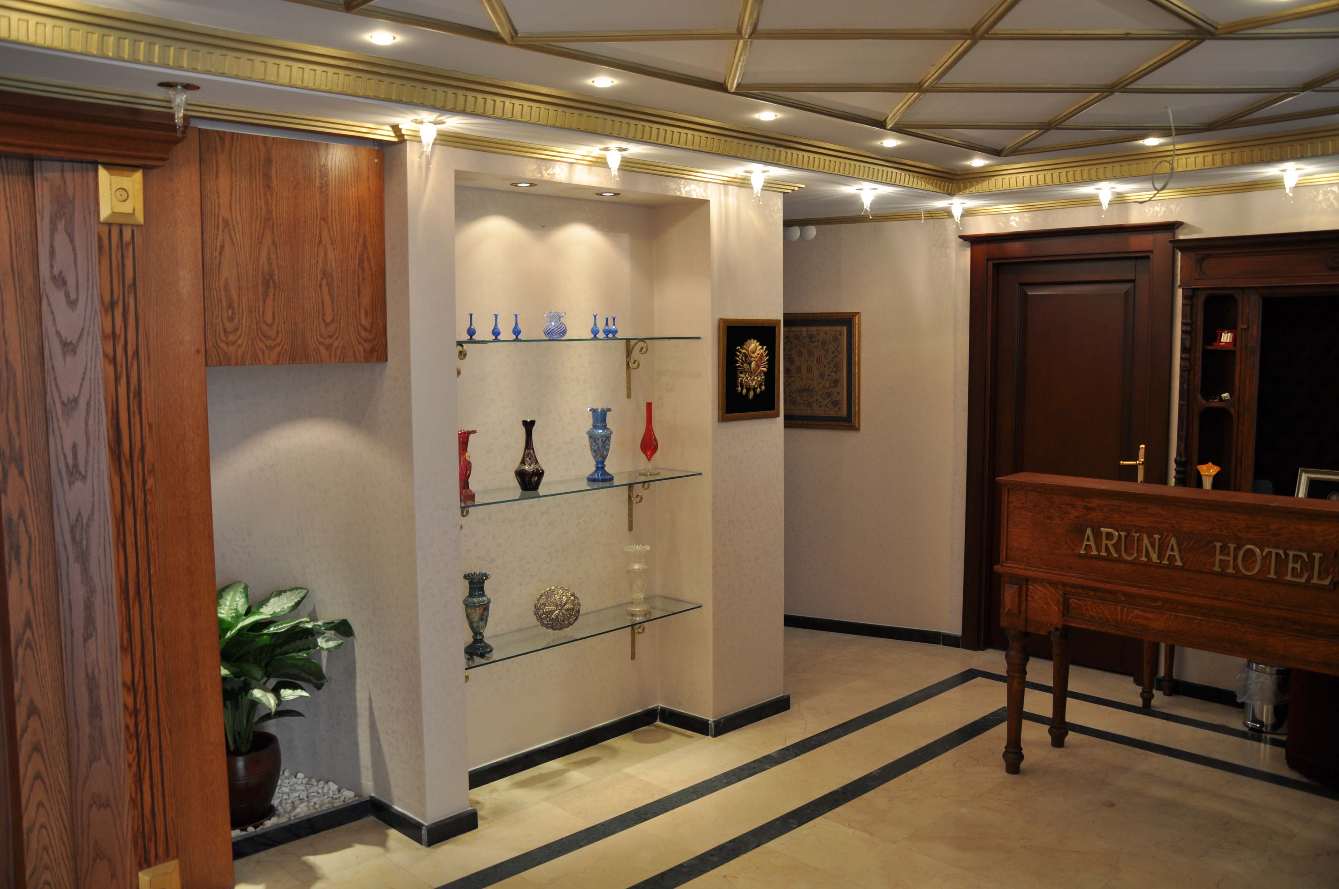 Aruna Hotel - фото