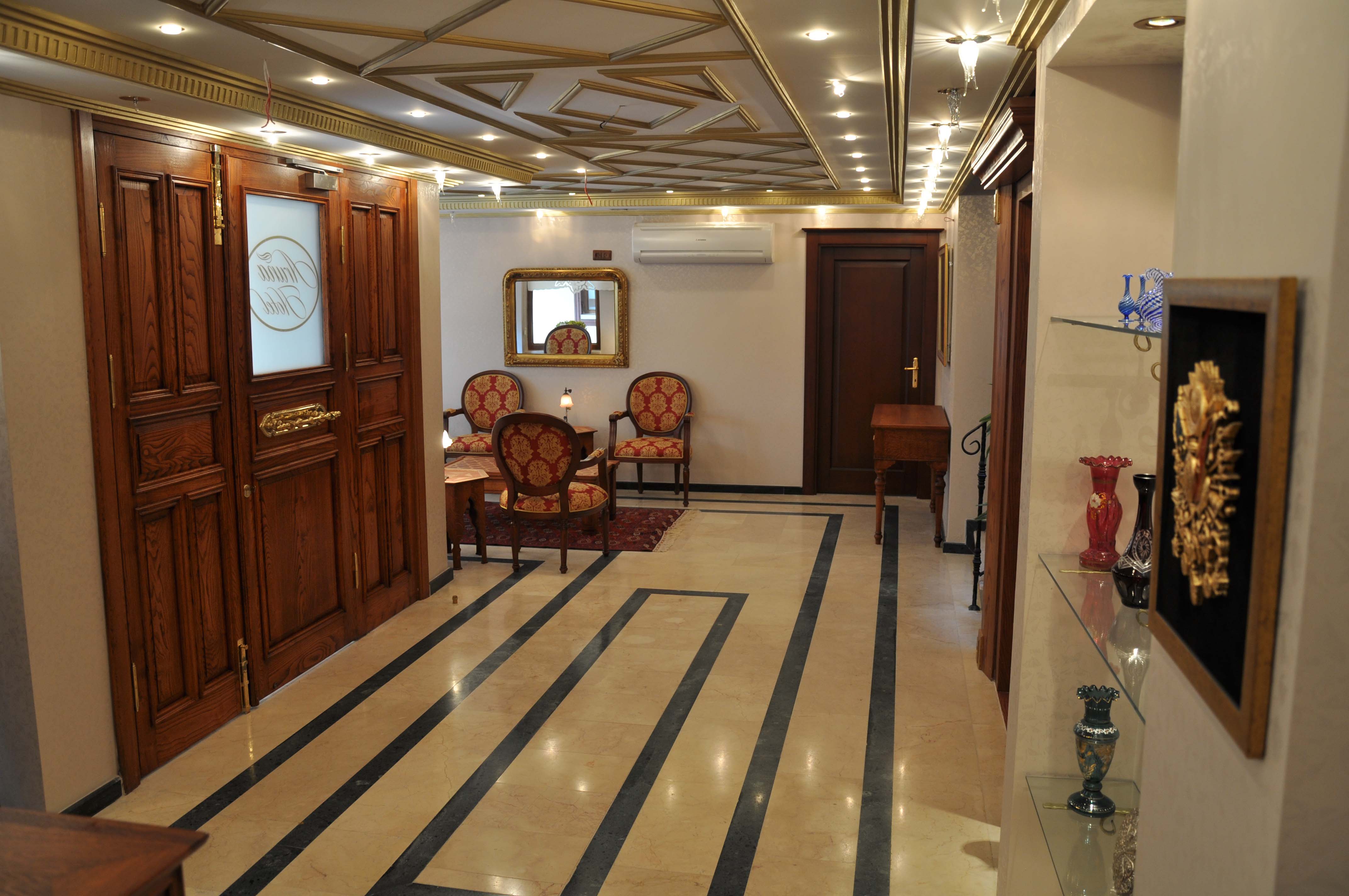 Aruna Hotel - фото