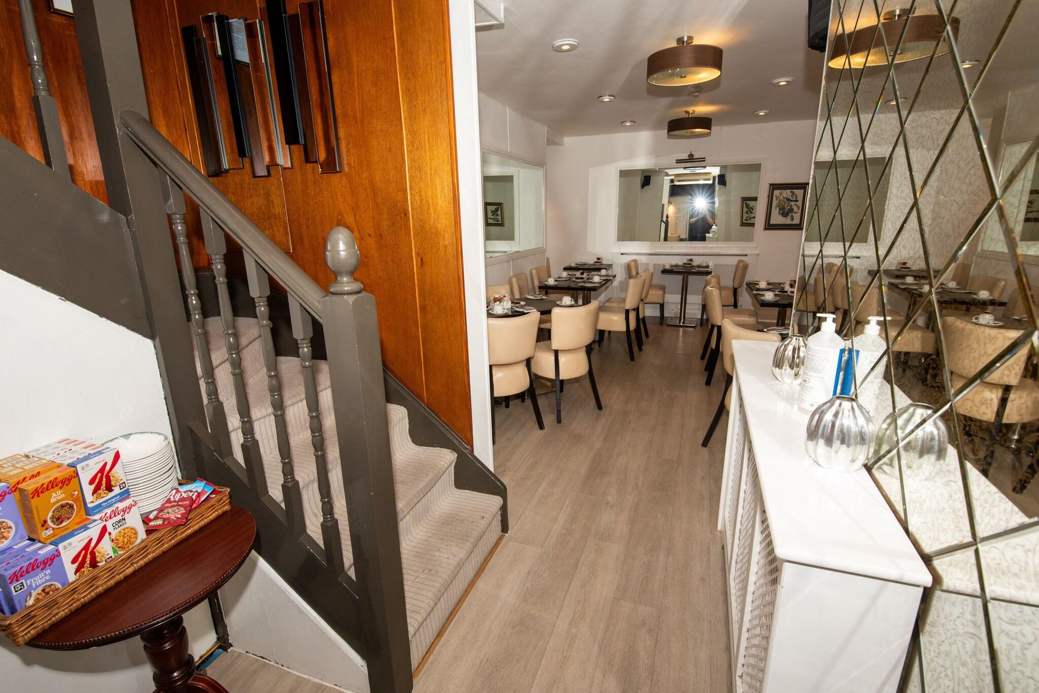 Hotel La Place by null